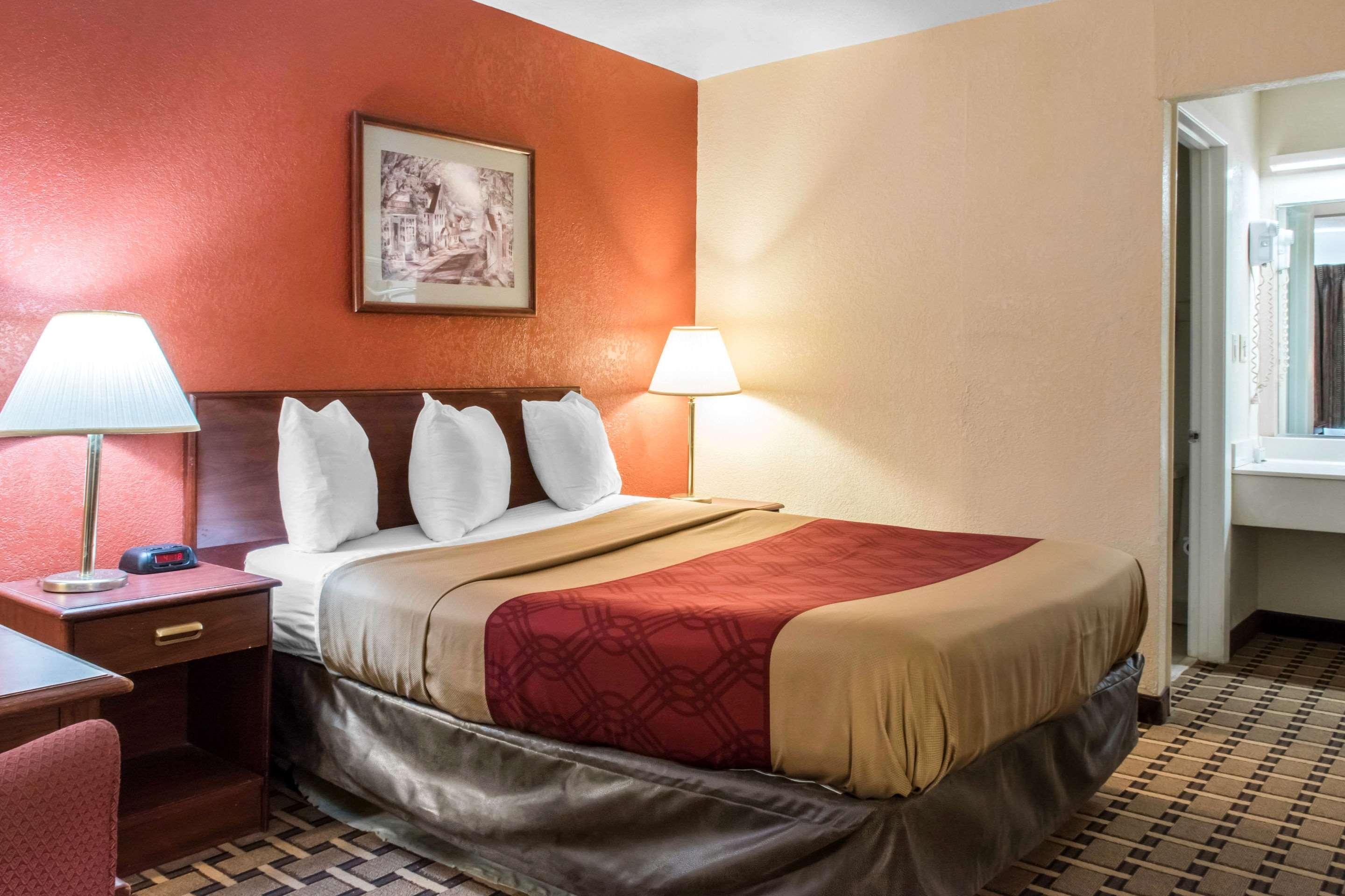 Econo Lodge Карлайл Экстерьер фото