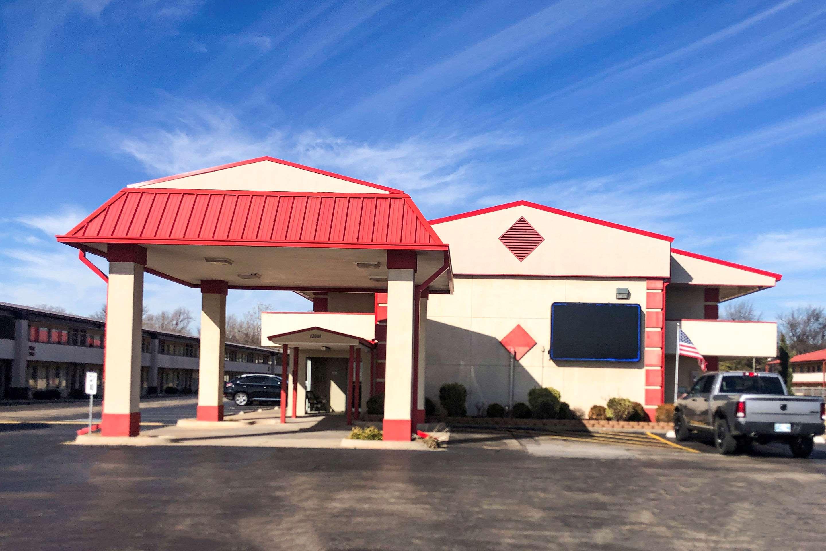 Econo Lodge Карлайл Экстерьер фото