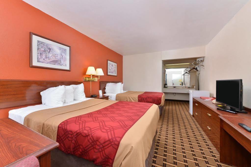 Econo Lodge Карлайл Экстерьер фото